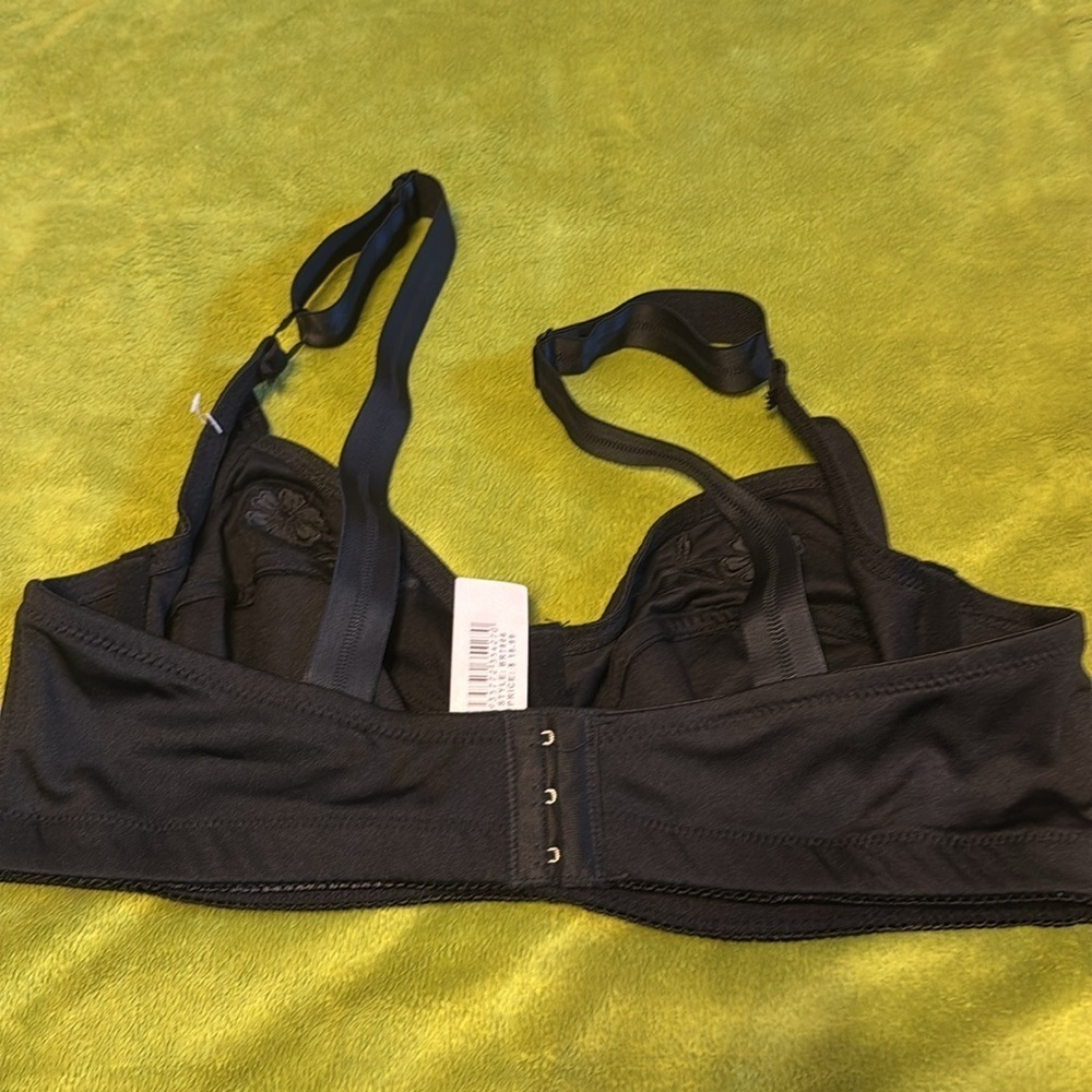 Women's Intimates Set - Black, Red, Baby Blue Sz 38B - Picture 7 of 7